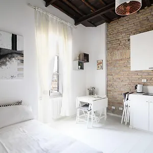 Apartamento White Ostilia, Roma